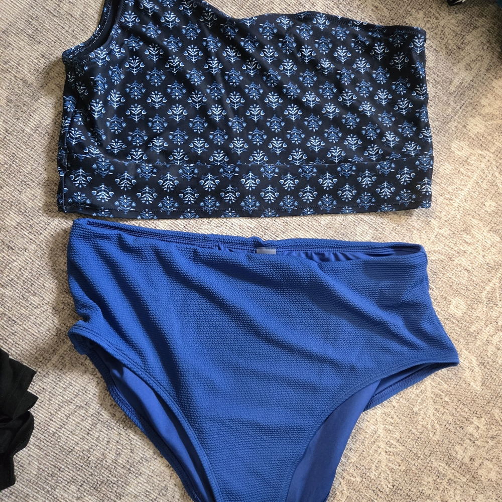 Old Navy One Shoulder Blue Patterned Bikini Set